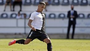 Amine rescinde e há mais em risco