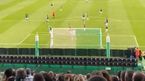 «Eles até caem se o Paulinho mostra os dentes»: adeptos do Sporting dedicaram música ao avançado
