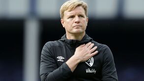 Eddie Howe vai treinar o Newcastle