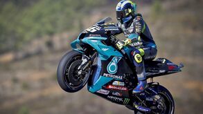 Valentino Rossi aposta na vitória do compatriota Bagnaia em Portimão