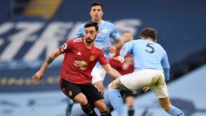 Gary Neville junta-se às críticas ao Manchester United: «Pareciam assustados de morte...»