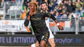 A crónica do Veneza-Roma, 3-2: equipa de Mourinho mete água