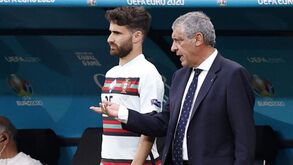Fernando Santos dispensa trio e chama José Sá e Gonçalo Guedes aos trabalhos da Seleção