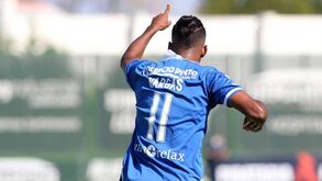 Ac. Viseu-Feirense, 0-2: fogaceiros sobem ao segundo lugar