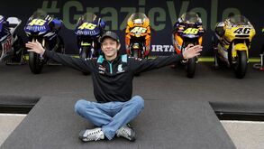 A homenagem do MotoGP a Valentino Rossi: 'The Doctor' despede-se em Valência 