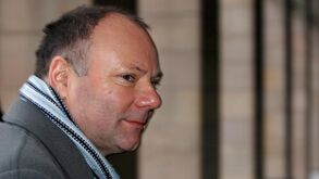 Presidente da Premier League vai deixar cargo após polémica compra do Newcastle