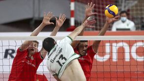 Benfica vence dérbi com o Sporting e mantém-se invicto no campeonato