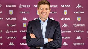 Questionaram Gerrard sobre o Liverpool e o treinador deu garantia aos adeptos do Aston Villa 