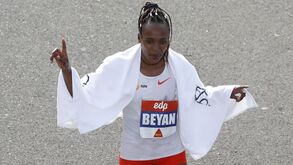 Tsehay Gemechu: «Espero voltar para bater o recorde do Mundo»