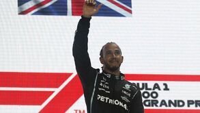Lewis Hamilton: «Mal posso esperar para ver a corrida e perceber o que aconteceu atrás de mim»