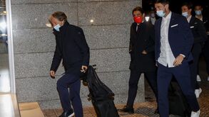 As imagens da chegada do Benfica ao hotel em Barcelona 