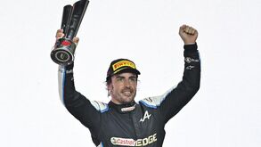Alain Prost rendido a Fernando Alonso: «É o melhor piloto da grelha»
