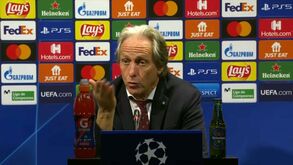 Jorge Jesus sobre remate de Seferovic: «Ia morrendo, ia-me dando um ataque no coração»