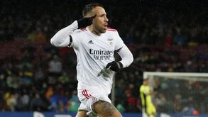 «O efeito que Messi tem no ataque, Otamendi transmite-o na defesa»