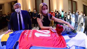 Maradona deixa saudade e pergunta sem resposta