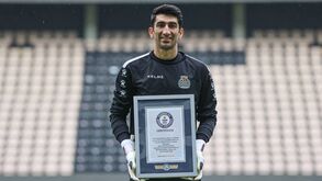 Guarda-redes do Boavista entra para o livro de recordes do Guinness