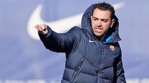 Xavi falou das dimensões do relvado do Villarreal... mas equivocou-se 