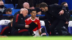 Keane envolve-se em discussão com Carragher e atira: «Ronaldo não voltou para ficar no banco»