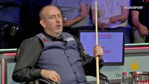 Insólito: Mark Williams apanhado a dormir 