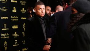 Como o PSG impediu que representante do Real Madrid falasse com Mbappé na gala da Bola de Ouro