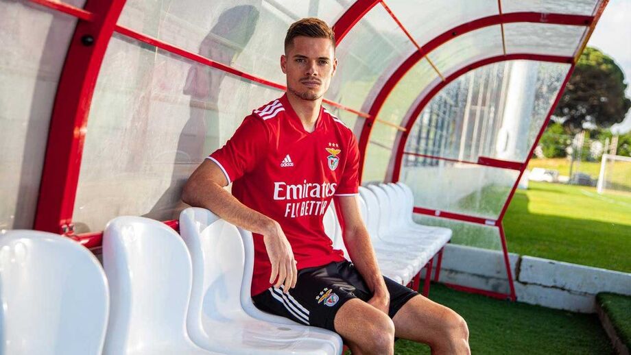 Weigl recorda ataque ao autocarro do Benfica: «Pensava que era uma bomba!»