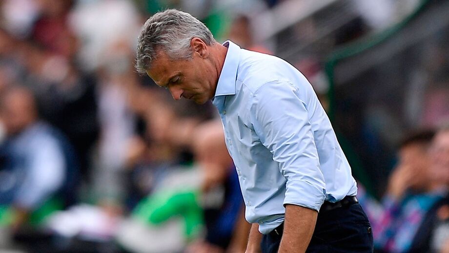 Elche despede Fran Escribá após derrota com Betis