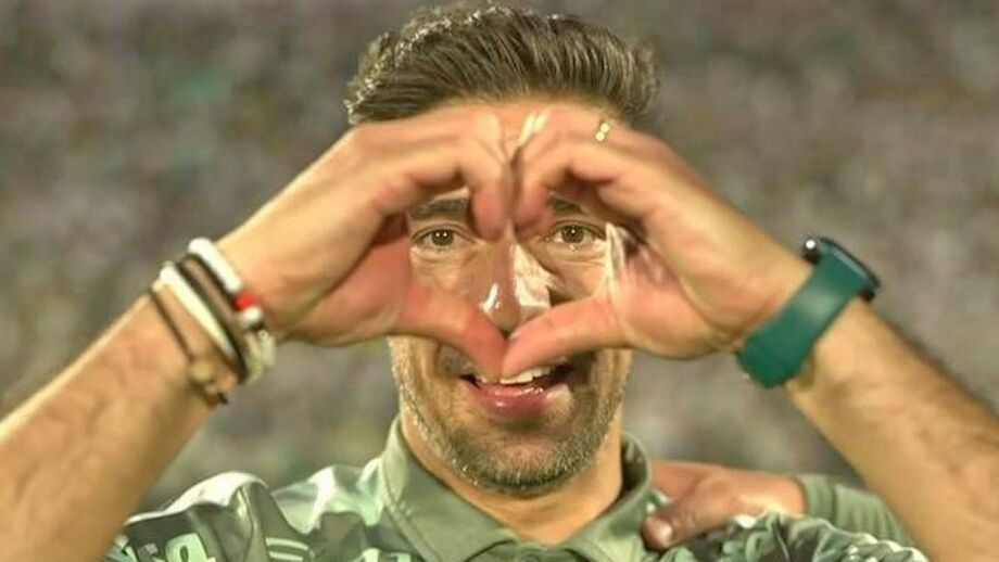 Gratidão e orgulho de Abel Ferreira: discurso emocionante em pleno avião após a conquista da Libertadores