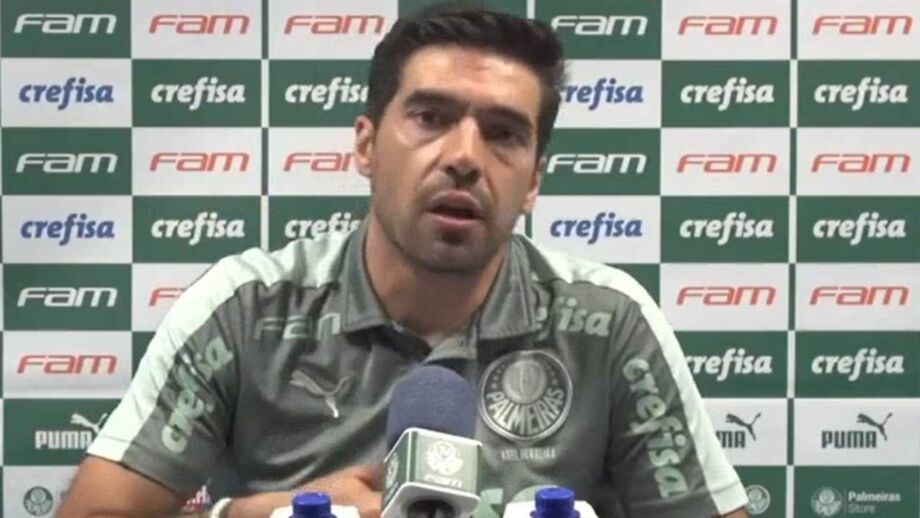 Internacional francês também deixou Lionel Messi de fora do onze