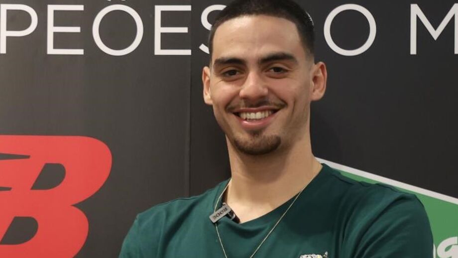 Erick Mendonça triste após perder a final