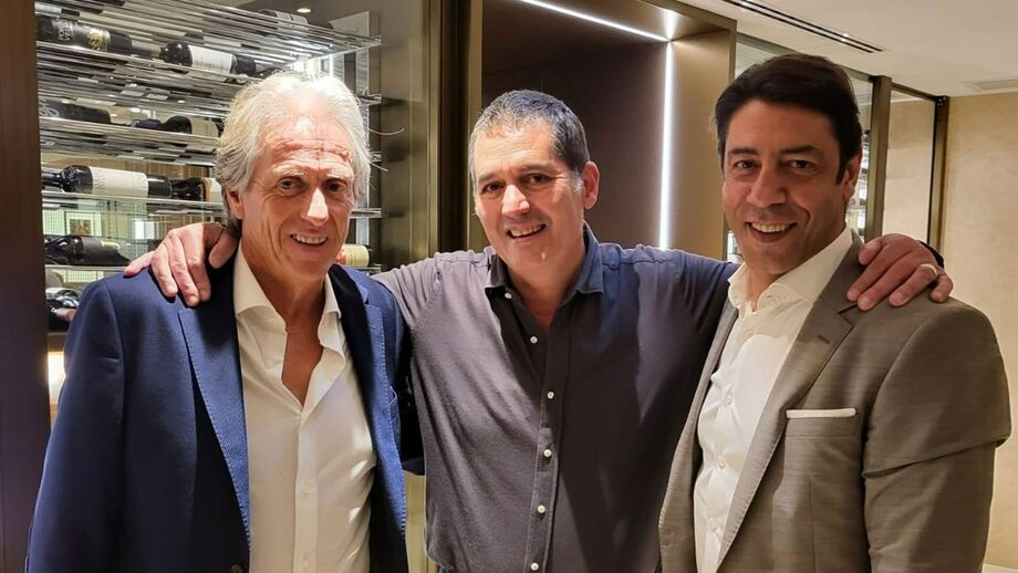 Vítor Pinto e Sérgio Krithinas comentam encontro entre presidente e treinador