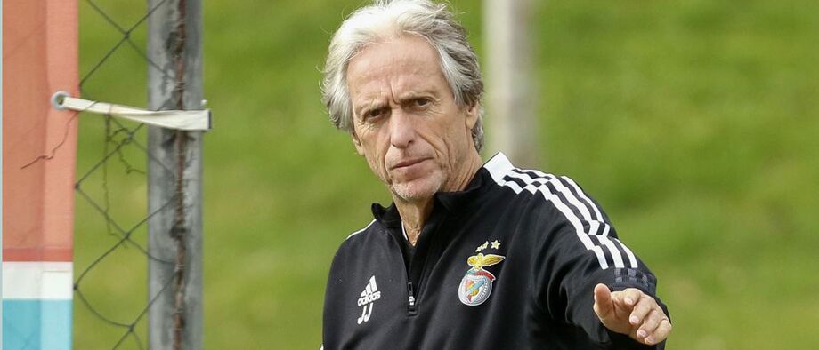 O onze alternativo lançado por Jesus frente ao Estrela da Amadora