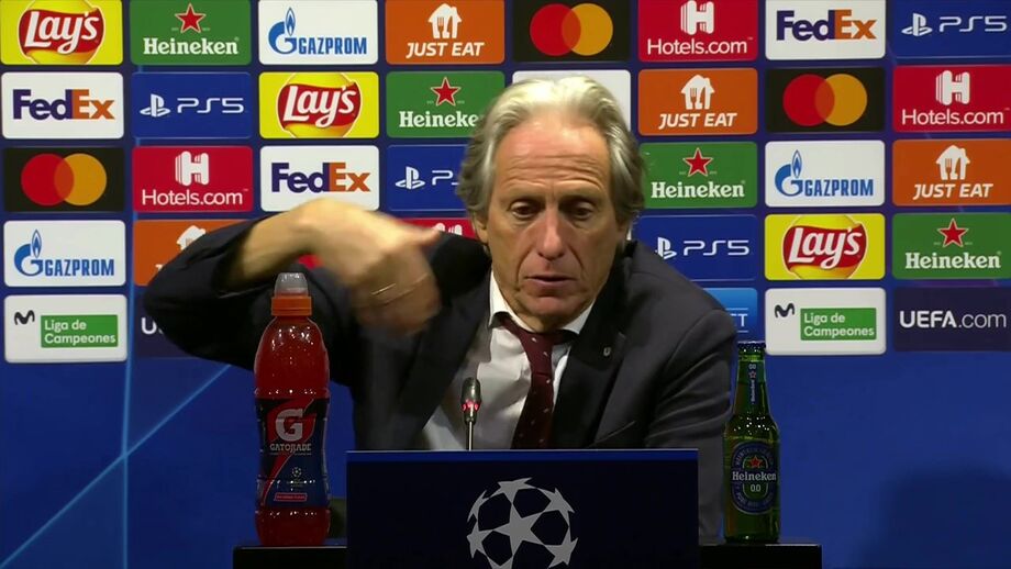 Faro para golos que valem pontos