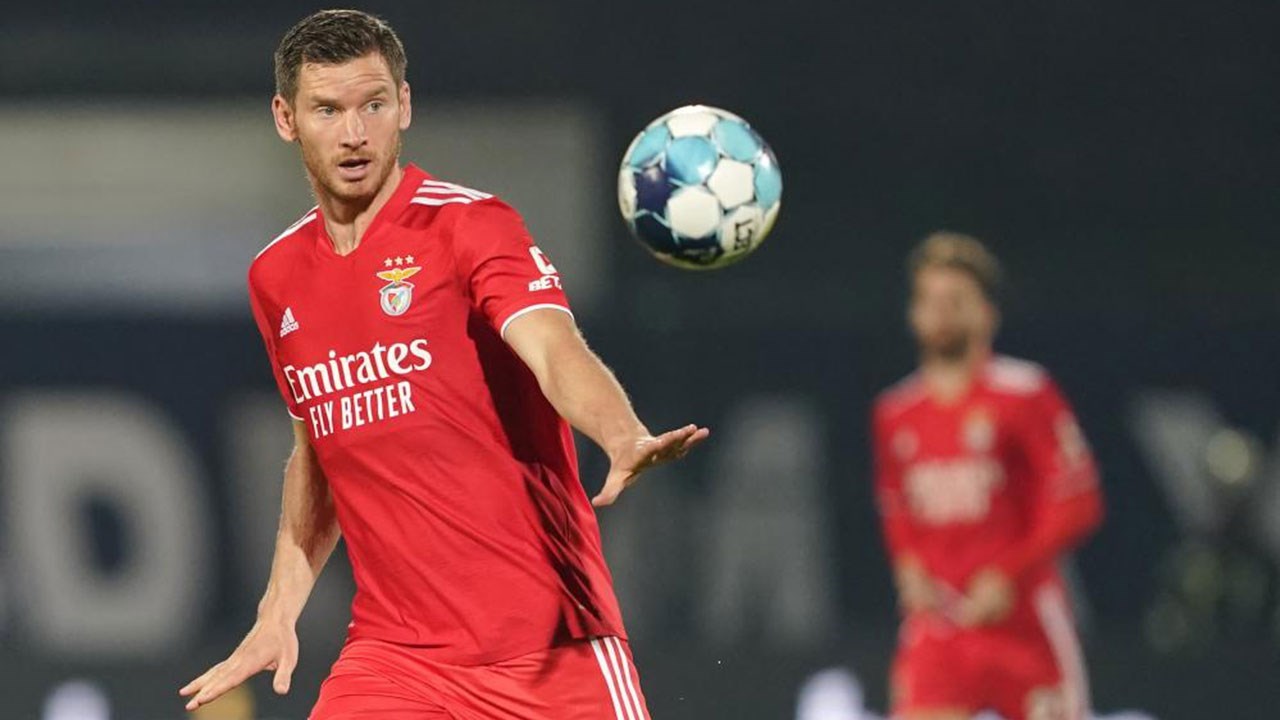 Benfica - Alma&Coração - PERFIL de JAN VERTONGHEN O defesa-central Jan  VERTONGHEN, de 33 anos, é reforço do Benfica. Internacional pela Bélgica,  formado no Ajax, chega à Luz depois de oito épocas