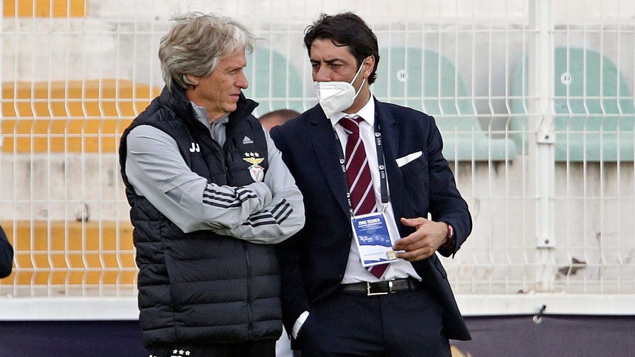 Rui Costa falou com Jorge Jesus depois da derrota das águias frente ao FC Porto no Estádio do Dragão