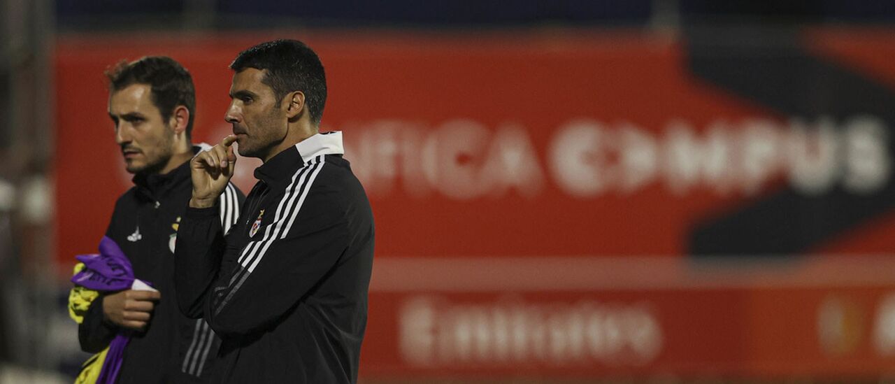 Marco Pimenta  auxiliou  Veríssimo no  primeiro treino,  que registou a  integração de  Pizzi  