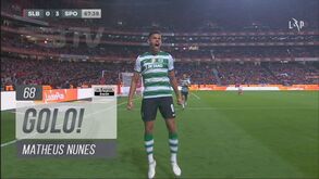 O insólito momento em que Ugarte pede camisola a jogador amador