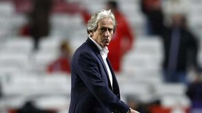Situação de Jorge Jesus no Benfica está tremida: do exame com o D. Kiev ao interesse do Flamengo
