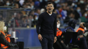 Sérgio Conceição aponta dedo a Wendell: «Há uma infantilidade do nosso jogador»