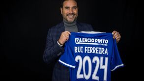 Rui Ferreira renova com o Feirense até 2024