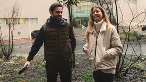 Bernardo Silva passeia o cão com a namorada e fala abertamente da sua vida no Manchester City