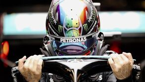 O chorudo prémio que Hamilton vai embolsar se vencer o Mundial de Fórmula 1 em Abu Dhabi