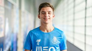 Francisco Conceição evolui no treino do FC Porto