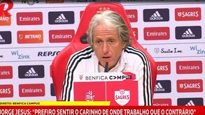 Jorge Jesus sobre lenços brancos e assobios: «Não estou habituado a isso, muito menos no Benfica» 
