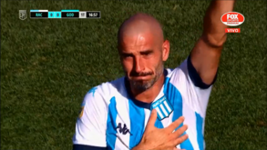 Arrepiante: adeptos prestam homenagem a Lisandro López e ex-FC Porto não conteve as lágrimas