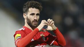 (Re)Entrada a todo o gás do Benfica em Famalicão: 55 segundos e... golo de Rafa