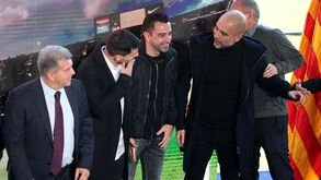 Estiveram (quase) todos na despedida de Agüero: os abraços emocionados de Guardiola e companhia