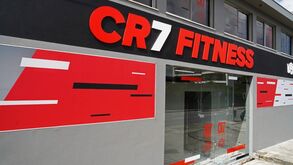 Cristiano Ronaldo inaugura rede de ginásios 'CR7 Fitness by Crunch' em Portugal 