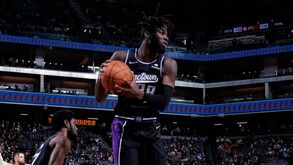 Neemias Queta faz história: é o primeiro português a jogar oficialmente na NBA