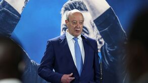Pinto da Costa desvia dinheiro da bruxa, avança o CM