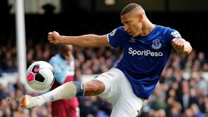 Richarlison lembra infância difícil: «Queriam dar-me um tiro, mas o futebol salvou-me a vida»